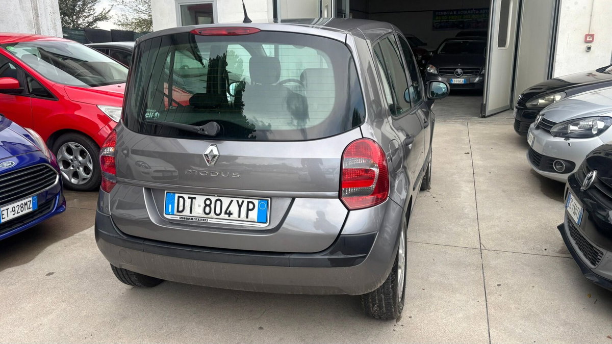 Renault Modus 1.5 dCi 85CV Dynamique (3)