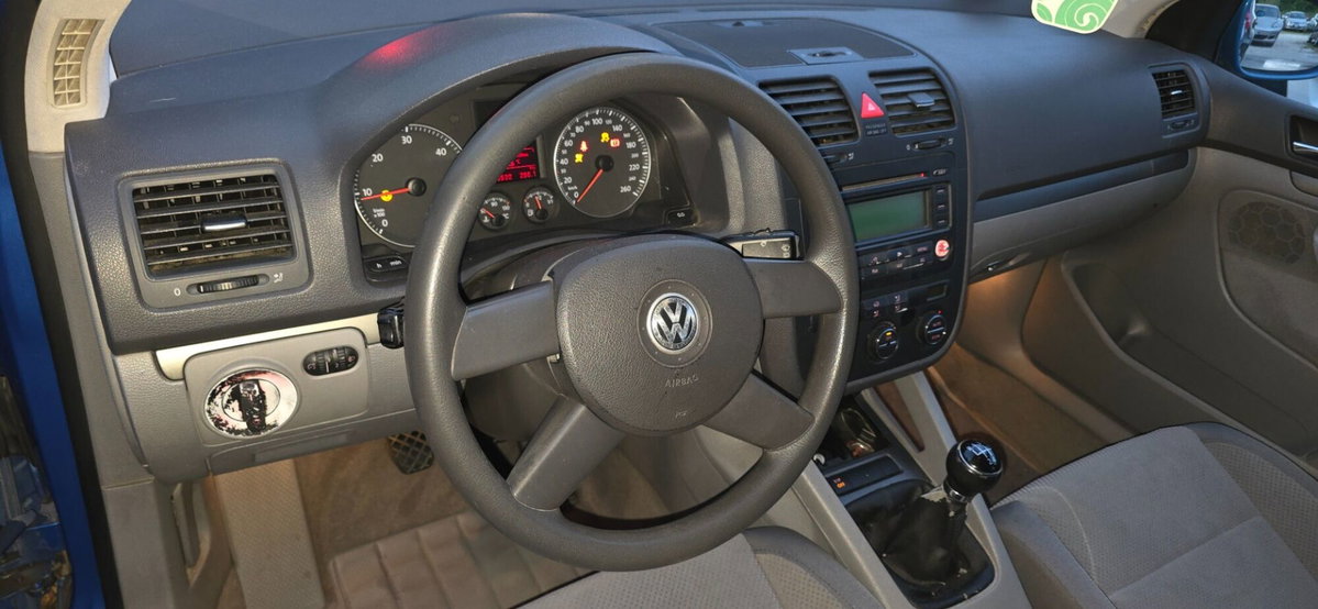 Volkswagen Golf 1.9 TDI 5p. Trendline (13)