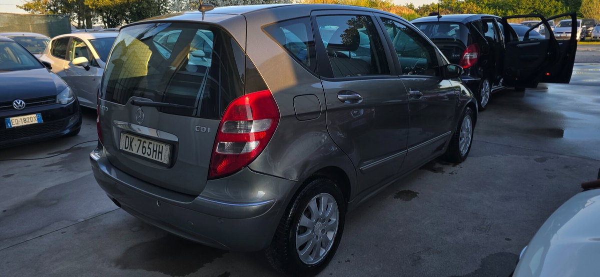 Mercedes-Benz Classe A 180 CDI Classic (5)