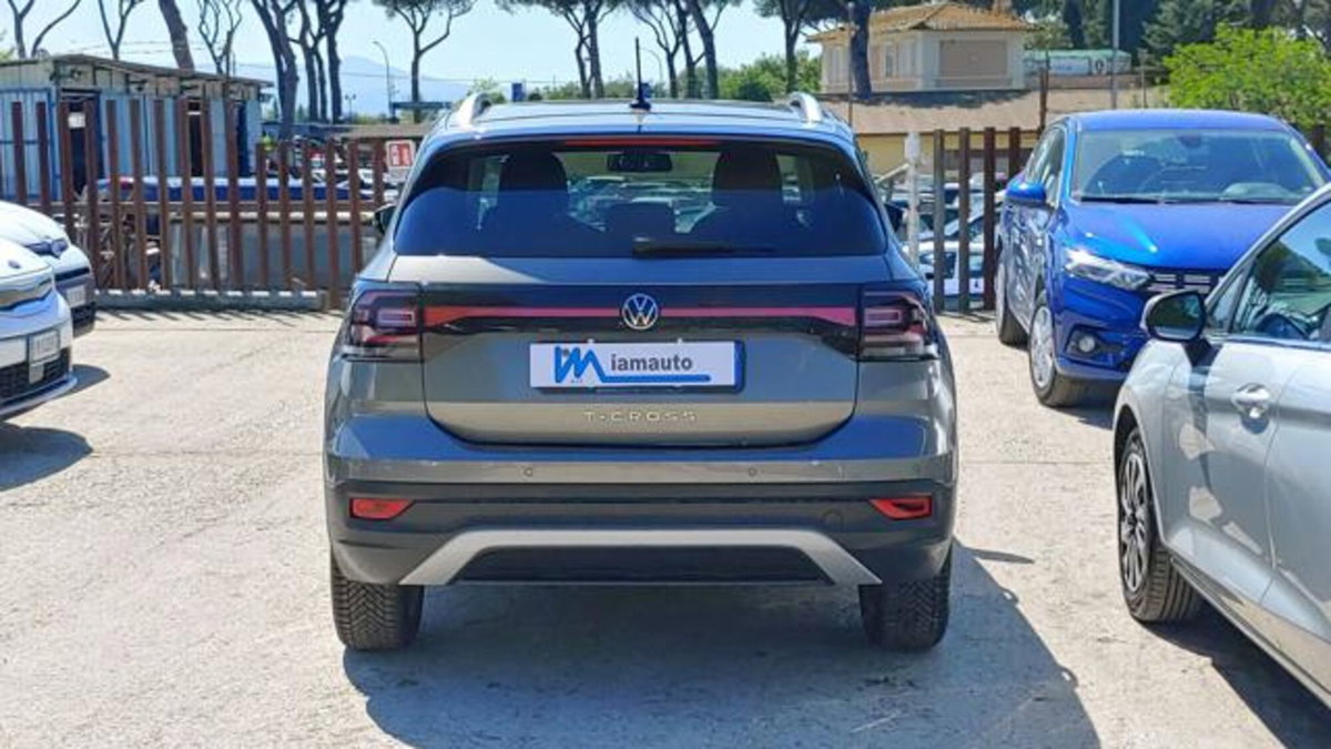 Volkswagen T-Cross 1.0 TSI 110 CV Sport (4)