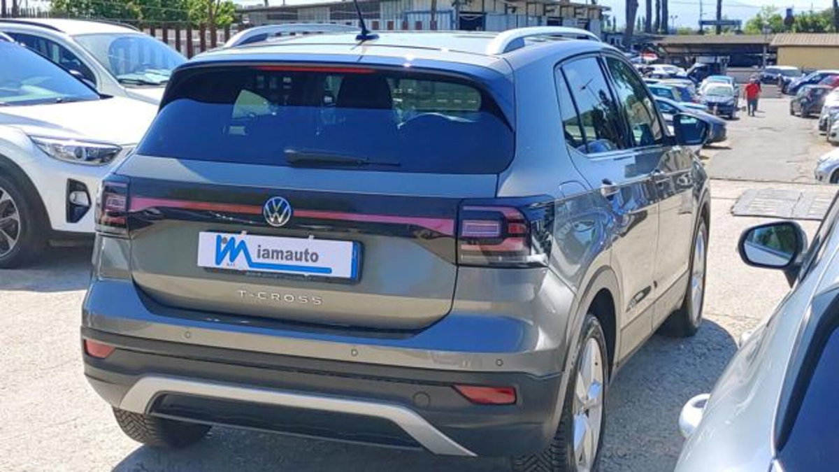 Volkswagen T-Cross 1.0 TSI 110 CV Sport (5)
