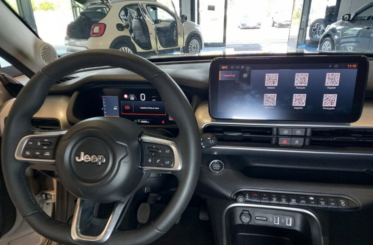 Jeep Avenger 1.2 turbo Summit fwd 100cv (15)