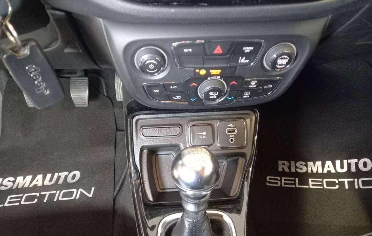Jeep Compass 1.3 Turbo T4 2WD Night Eagle (13)