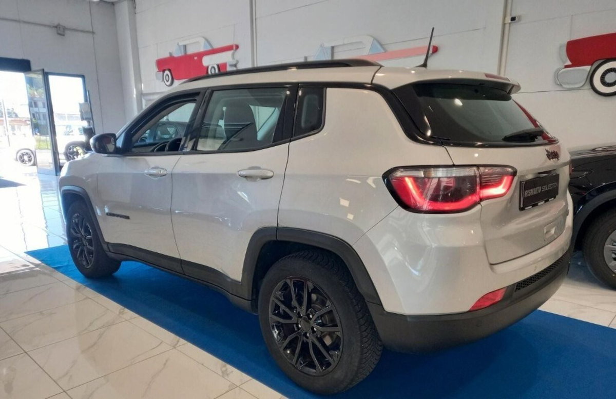 Jeep Compass 1.3 Turbo T4 2WD Night Eagle (2)