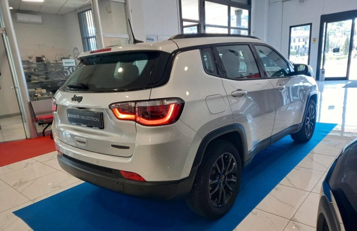Jeep Compass 1.3 Turbo T4 2WD Night Eagle (4)