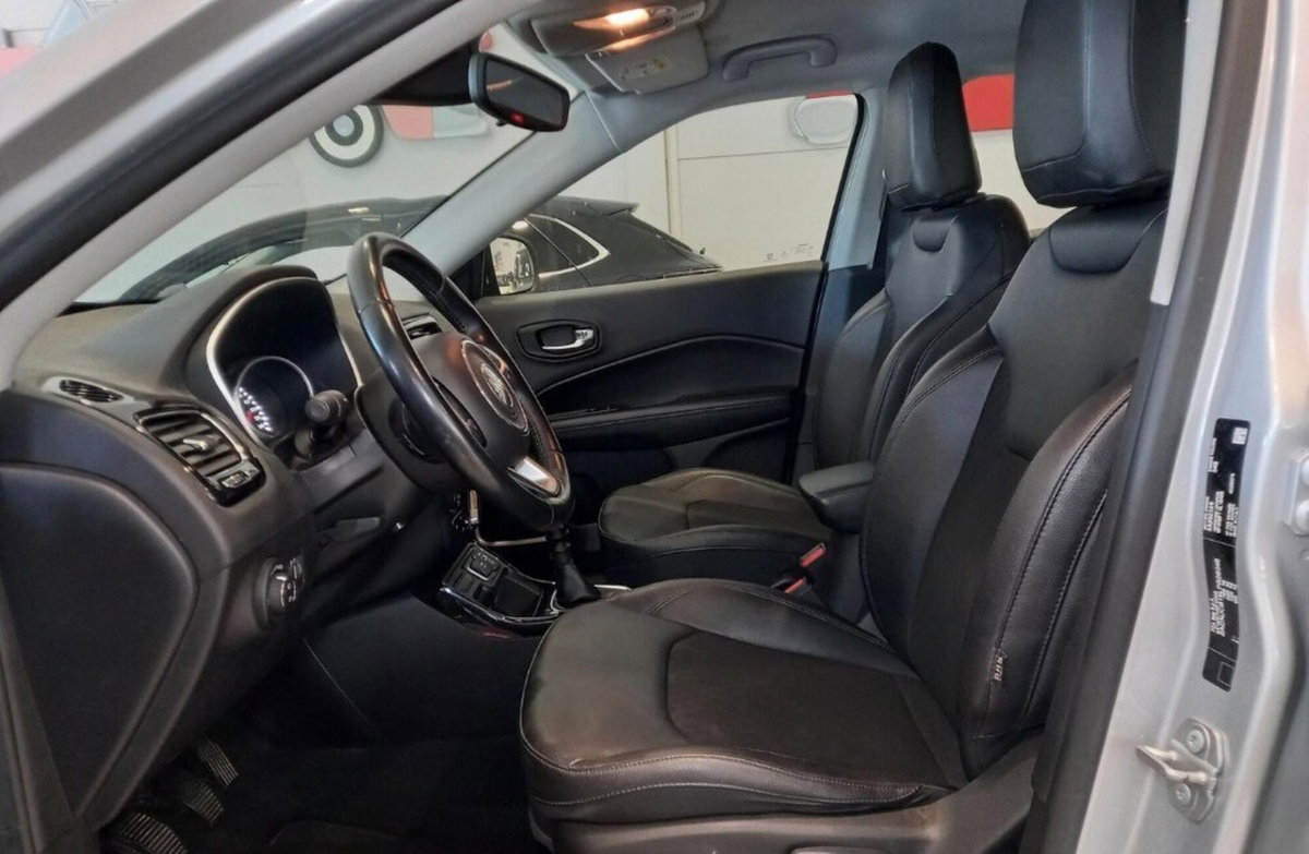 Jeep Compass 1.3 Turbo T4 2WD Night Eagle (7)
