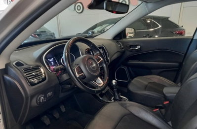 Jeep Compass 1.3 Turbo T4 2WD Night Eagle (8)