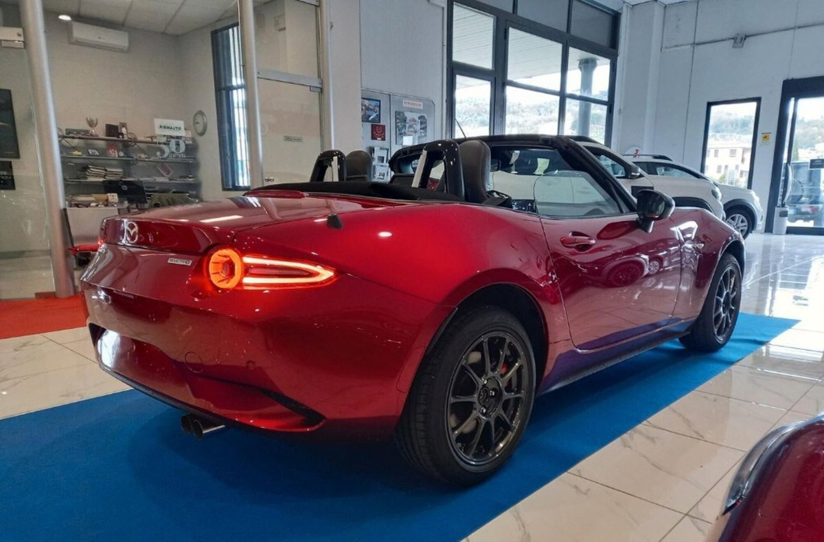 Mazda MX-5 1.5L Skyactiv-G Exceed (4)