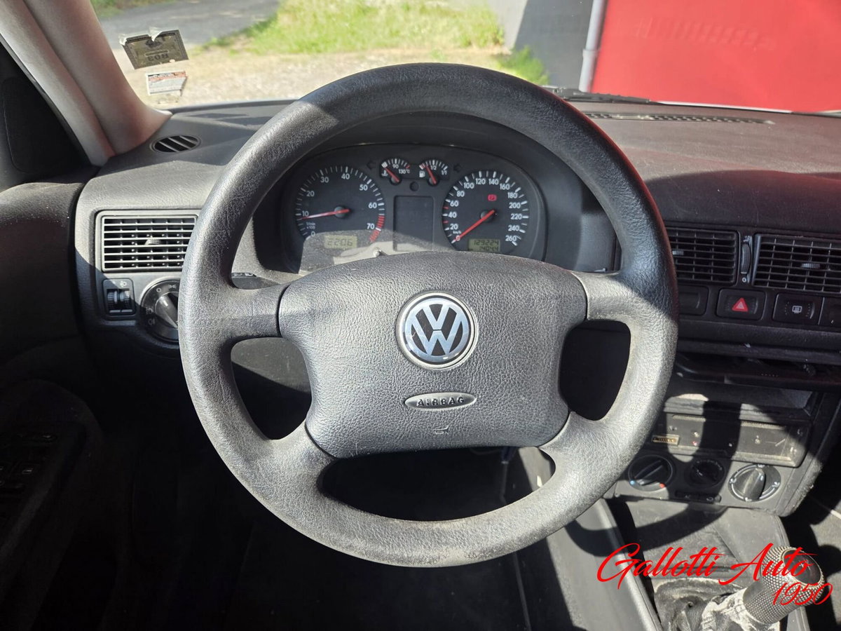 Volkswagen Golf 1.6 cat 3 porte (12)
