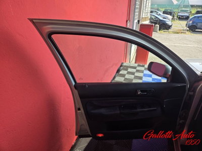 Volkswagen Golf 1.6 cat 3 porte (16)