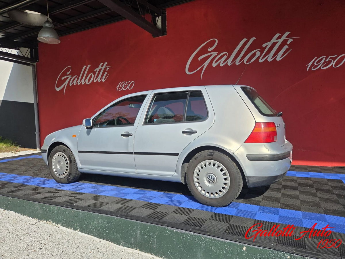 Volkswagen Golf 1.6 cat 3 porte (2)