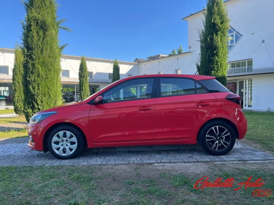 Hyundai i20 1.2 MPI MT GPL ConnectLine (2)
