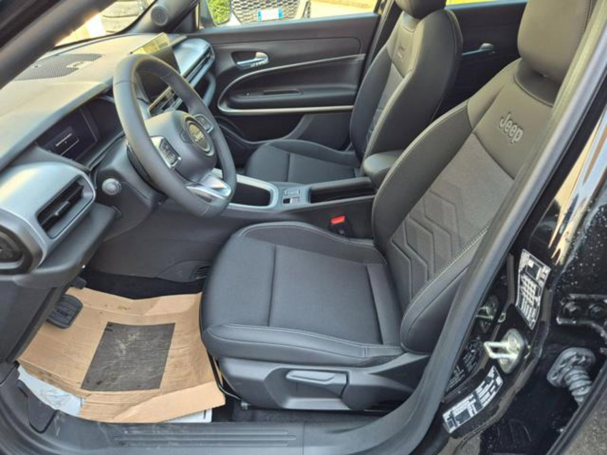 Jeep Avenger 1.2 turbo Summit fwd 100cv (9)