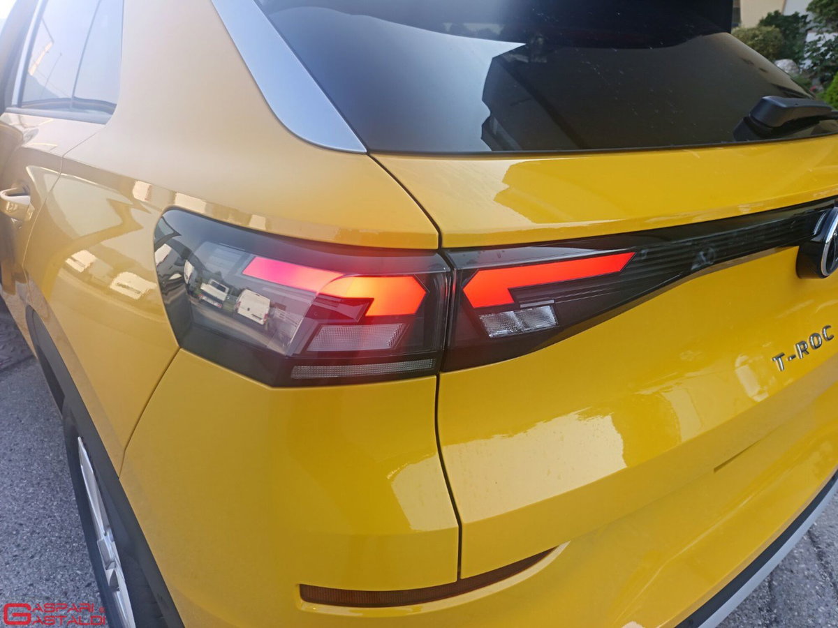 Volkswagen T-Roc 1.5 etsi Life 150cv dsg (10)