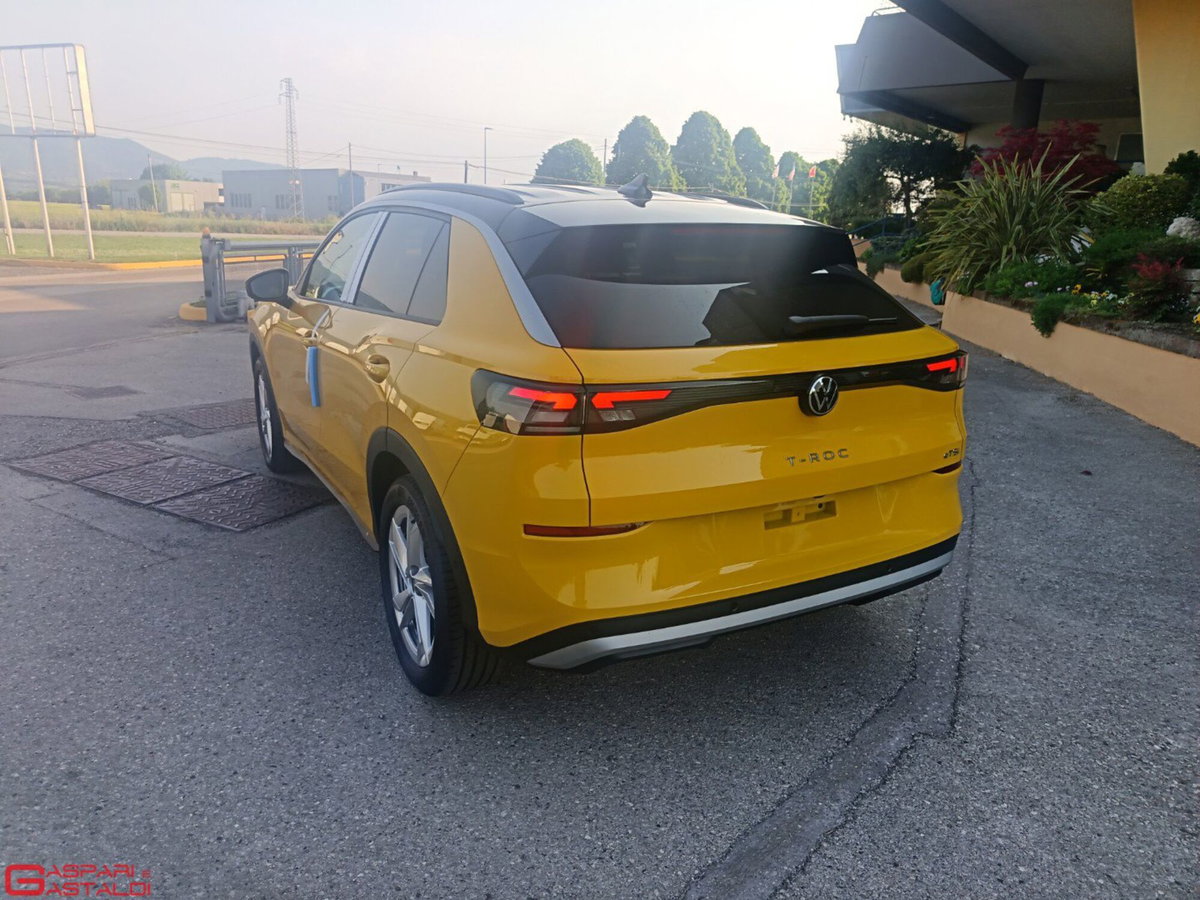 Volkswagen T-Roc 1.5 etsi Life 150cv dsg (4)