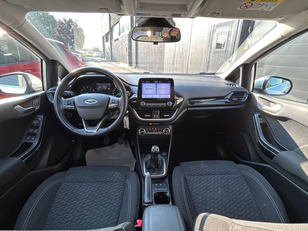 Ford Fiesta 1.1 75 CV 5 porte Titanium (12)