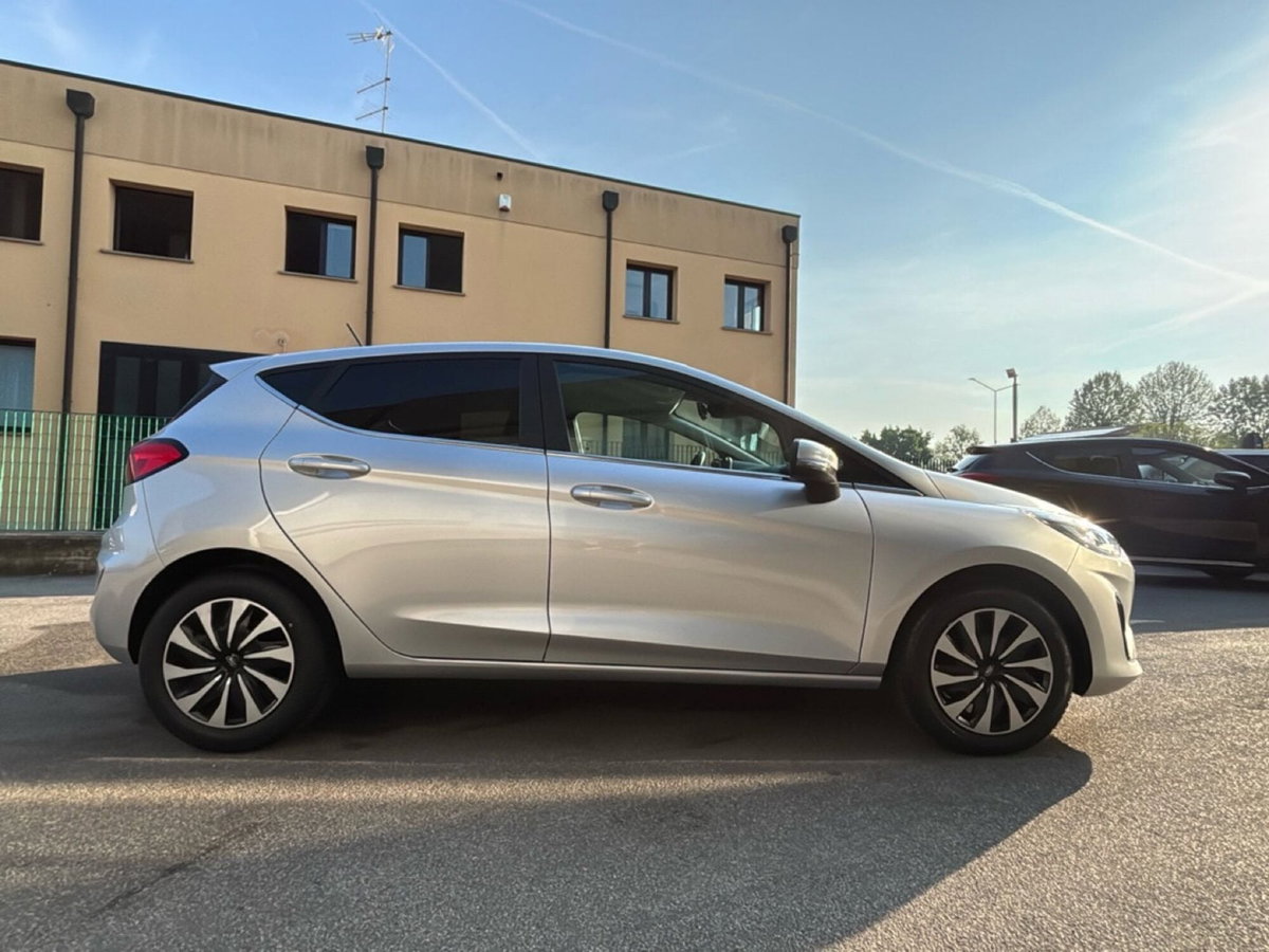 Ford Fiesta 1.1 75 CV 5 porte Titanium (4)