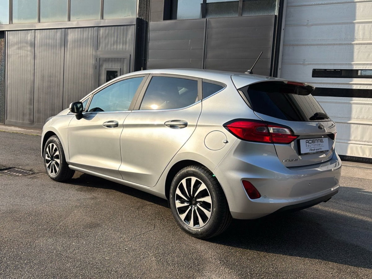 Ford Fiesta 1.1 75 CV 5 porte Titanium (6)
