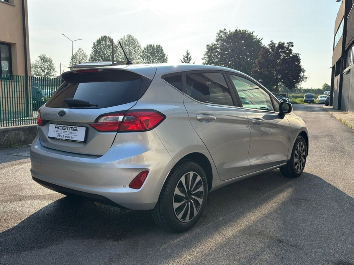 Ford Fiesta 1.1 75 CV 5 porte Titanium (7)