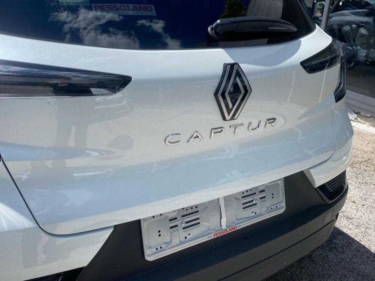 Renault Captur 1.2 eco-g Techno 120cv (13)