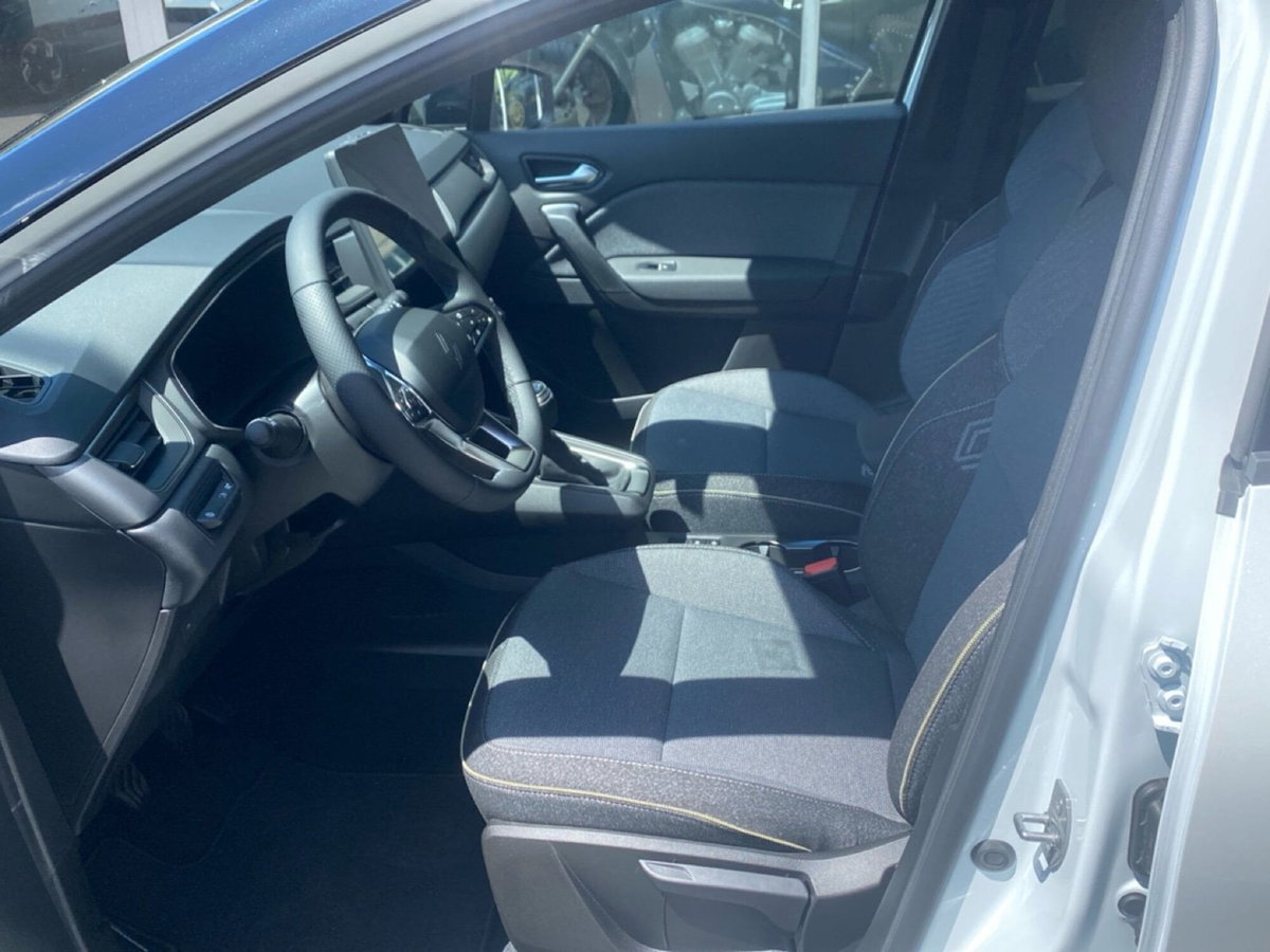 Renault Captur 1.2 eco-g Techno 120cv (16)