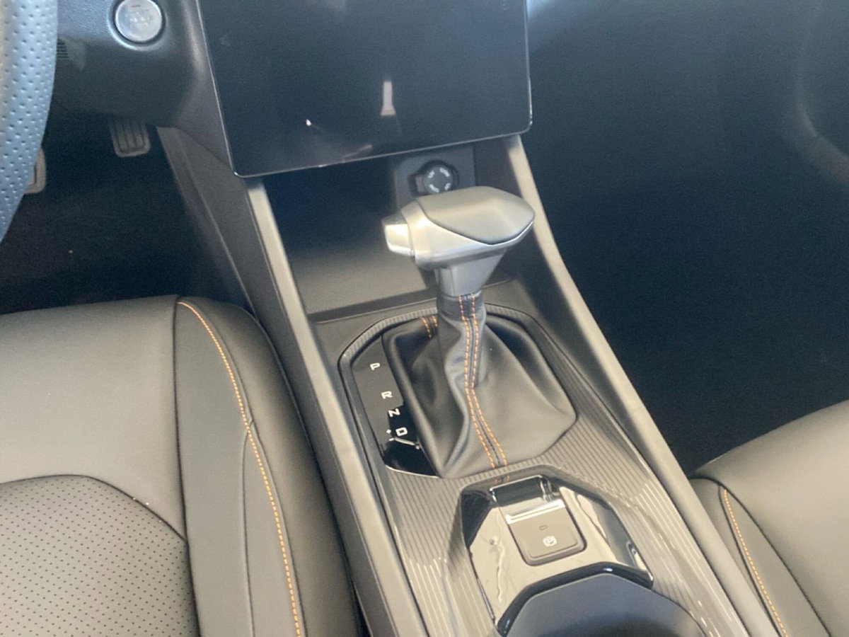 Dongfeng Shine GS  1.5 E1 dct (20)