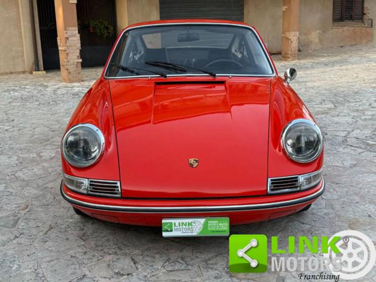 Porsche 911 Coupé 3.0 Carrera T (2)