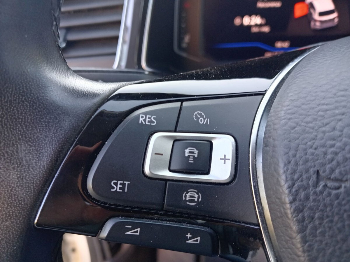 Volkswagen T-Roc 1.6 TDI SCR Advanced BlueMotion Technology (15)