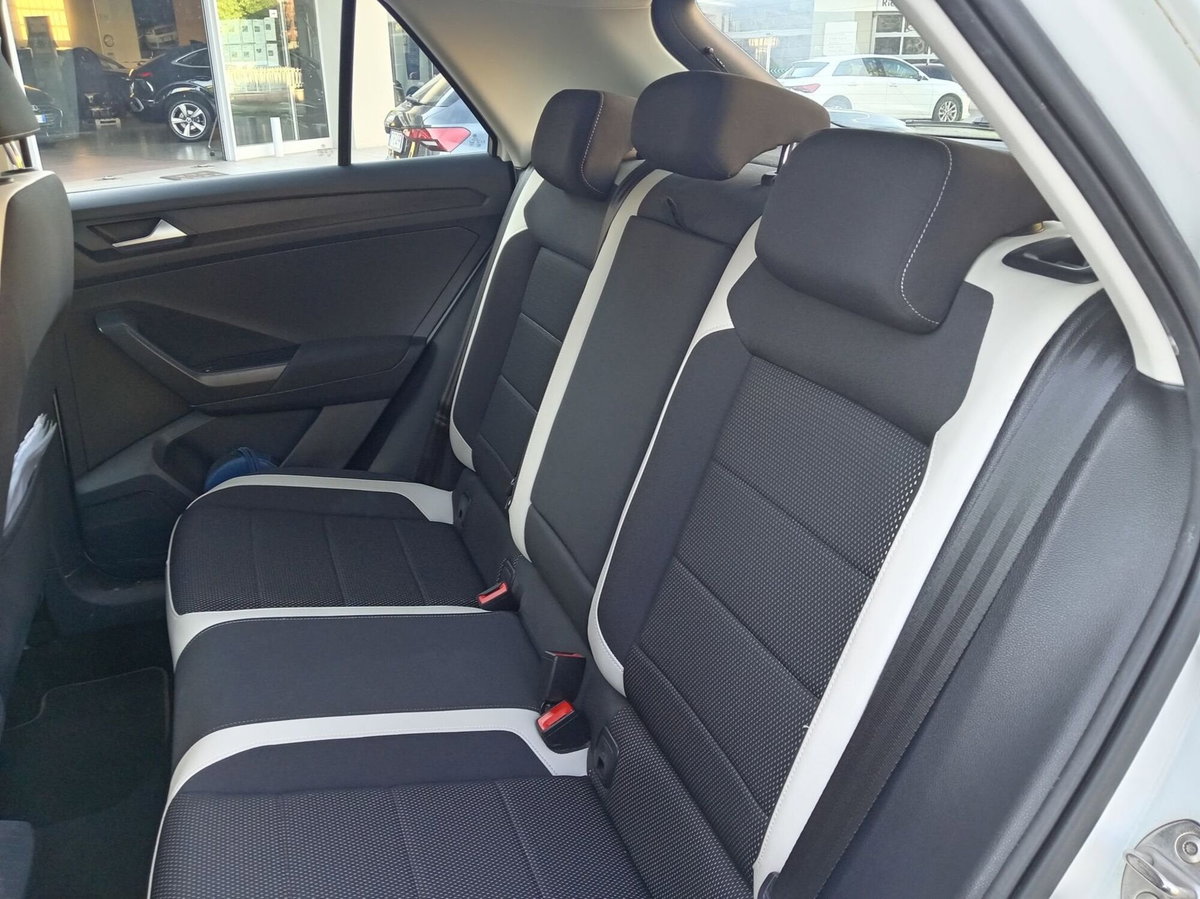 Volkswagen T-Roc 1.6 TDI SCR Advanced BlueMotion Technology (5)