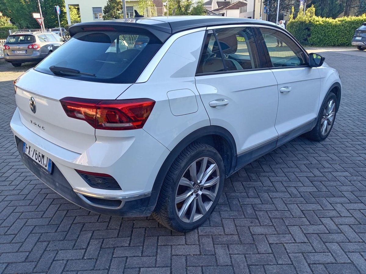 Volkswagen T-Roc 1.6 TDI SCR Advanced BlueMotion Technology (9)
