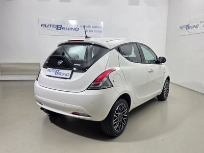 Lancia Ypsilon 1.0 FireFly 5 porte S&S Hybrid Alberta Ferretti (5)