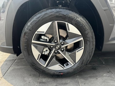 Hyundai Tucson 1.6 hev Business 2wd 239cv auto (6)