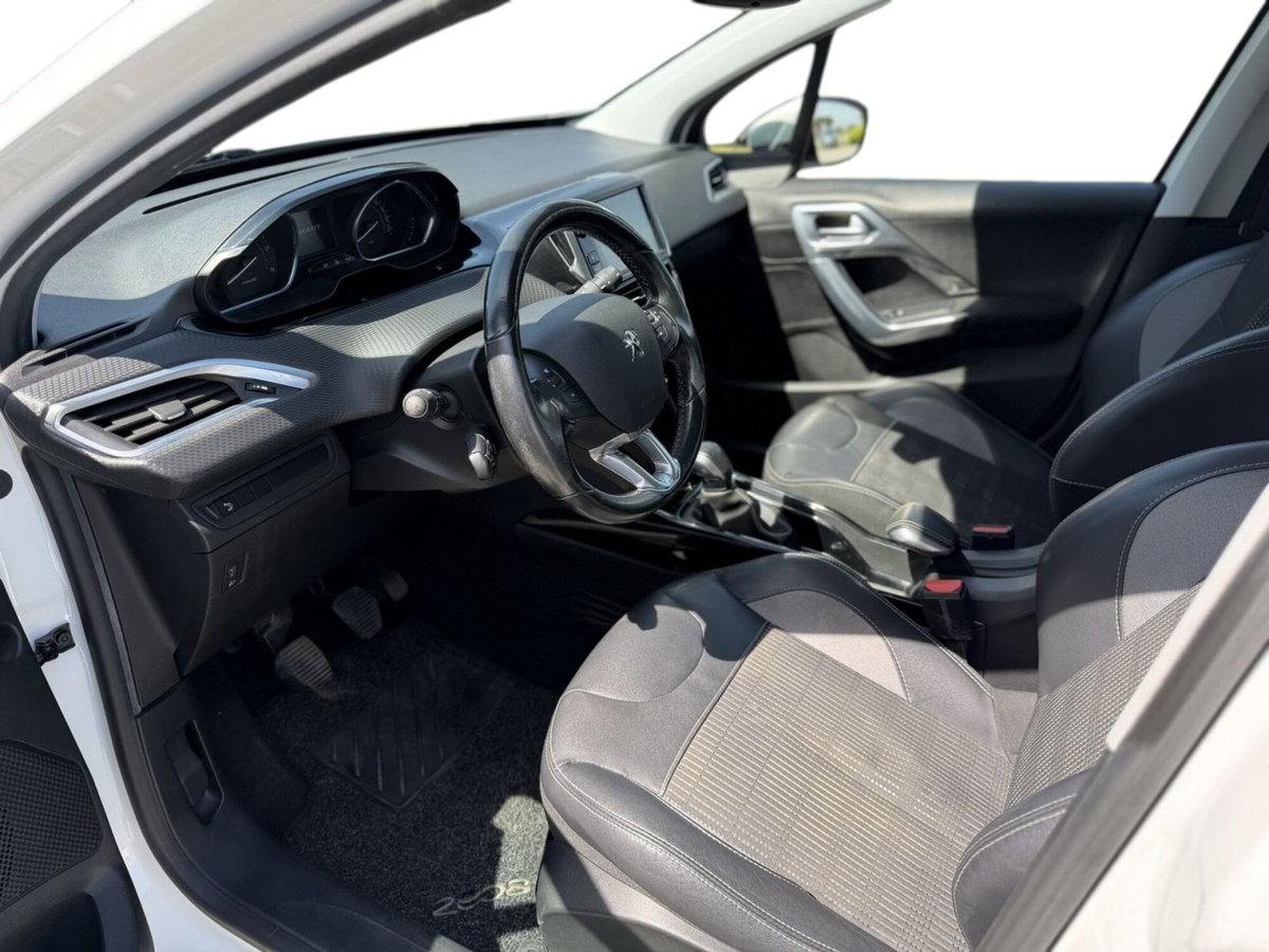 Peugeot 2008 100 S&S Allure (10)