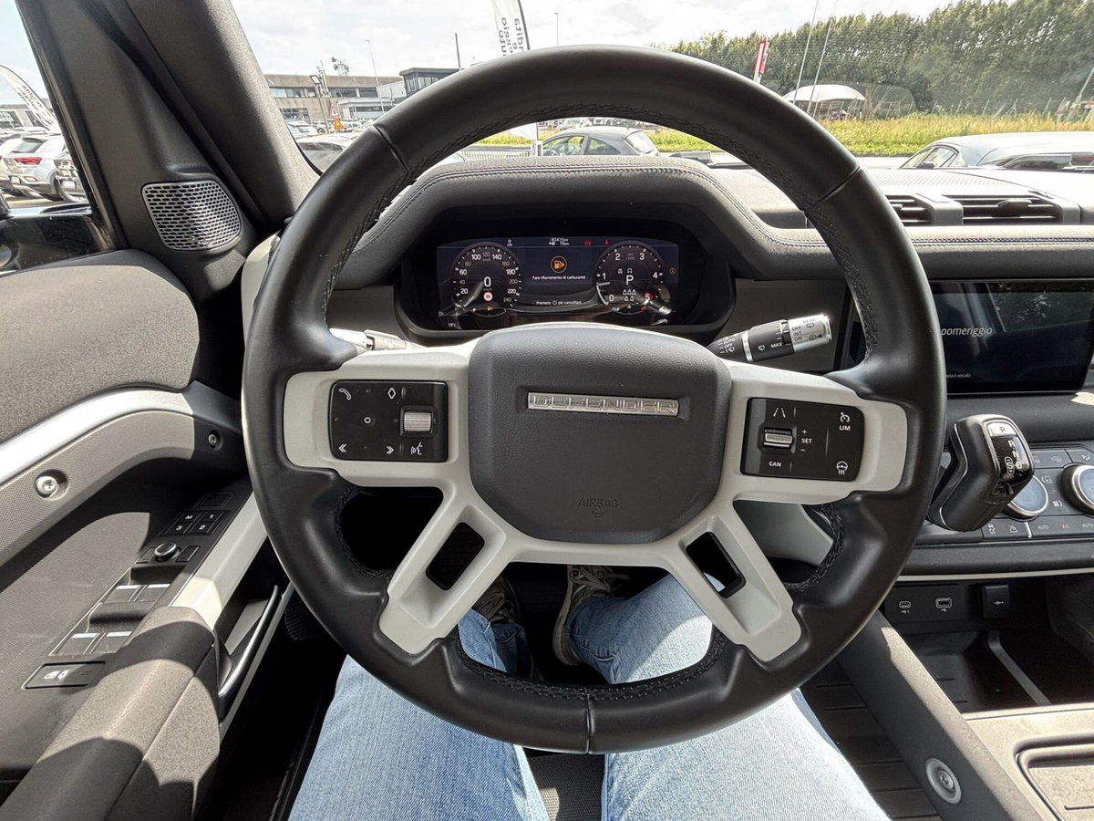 Land Rover Defender 110 2.0 SD4 240CV AWD Auto (12)