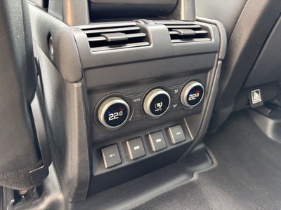 Land Rover Defender 110 2.0 SD4 240CV AWD Auto (18)