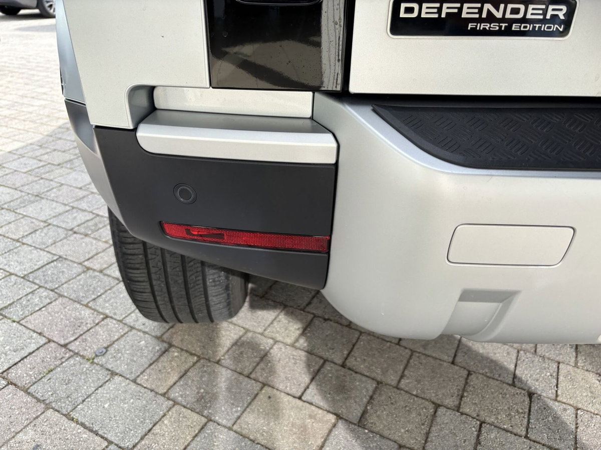 Land Rover Defender 110 2.0 SD4 240CV AWD Auto (9)