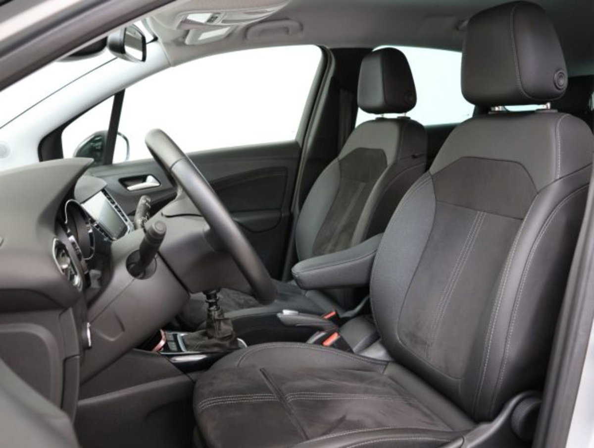 Opel Crossland 1.2 Ultimate s&s 110cv (8)