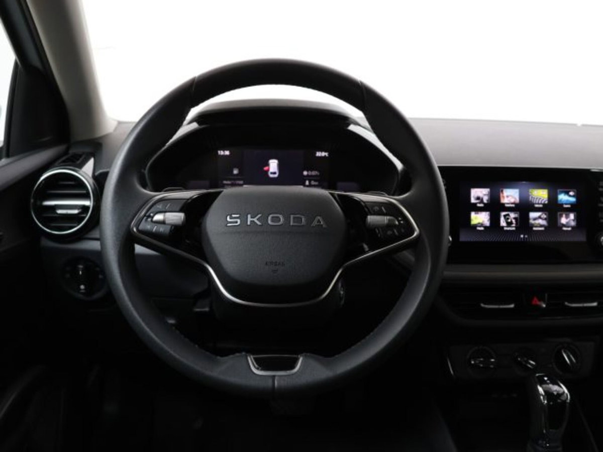 Skoda Fabia 1.0 tsi Selection 115cv dsg (14)
