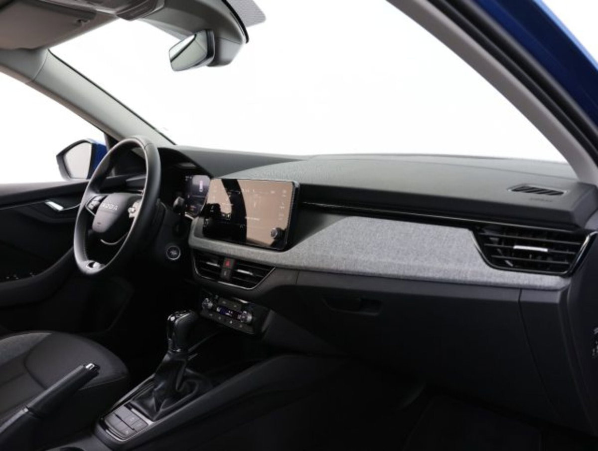 Skoda Kamiq 1.0 tsi Selection 115cv dsg (12)