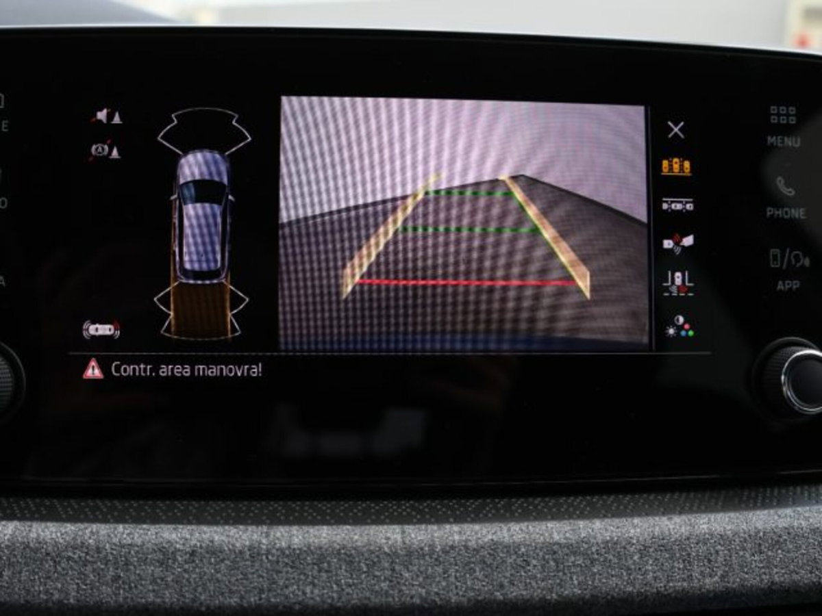 Skoda Kamiq 1.0 tsi Selection 115cv dsg (16)