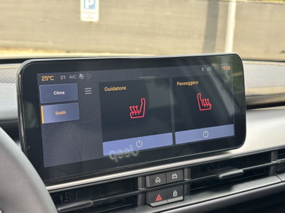 Jeep Avenger 1.2 turbo e-hybrid mhev Summit fwd 110cv edct6 (15)