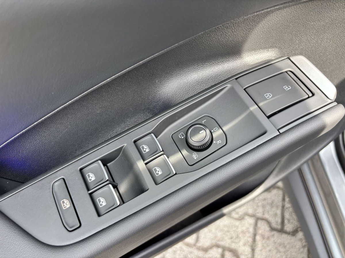 Volkswagen T-Roc 1.5 etsi Style 150cv dsg (10)