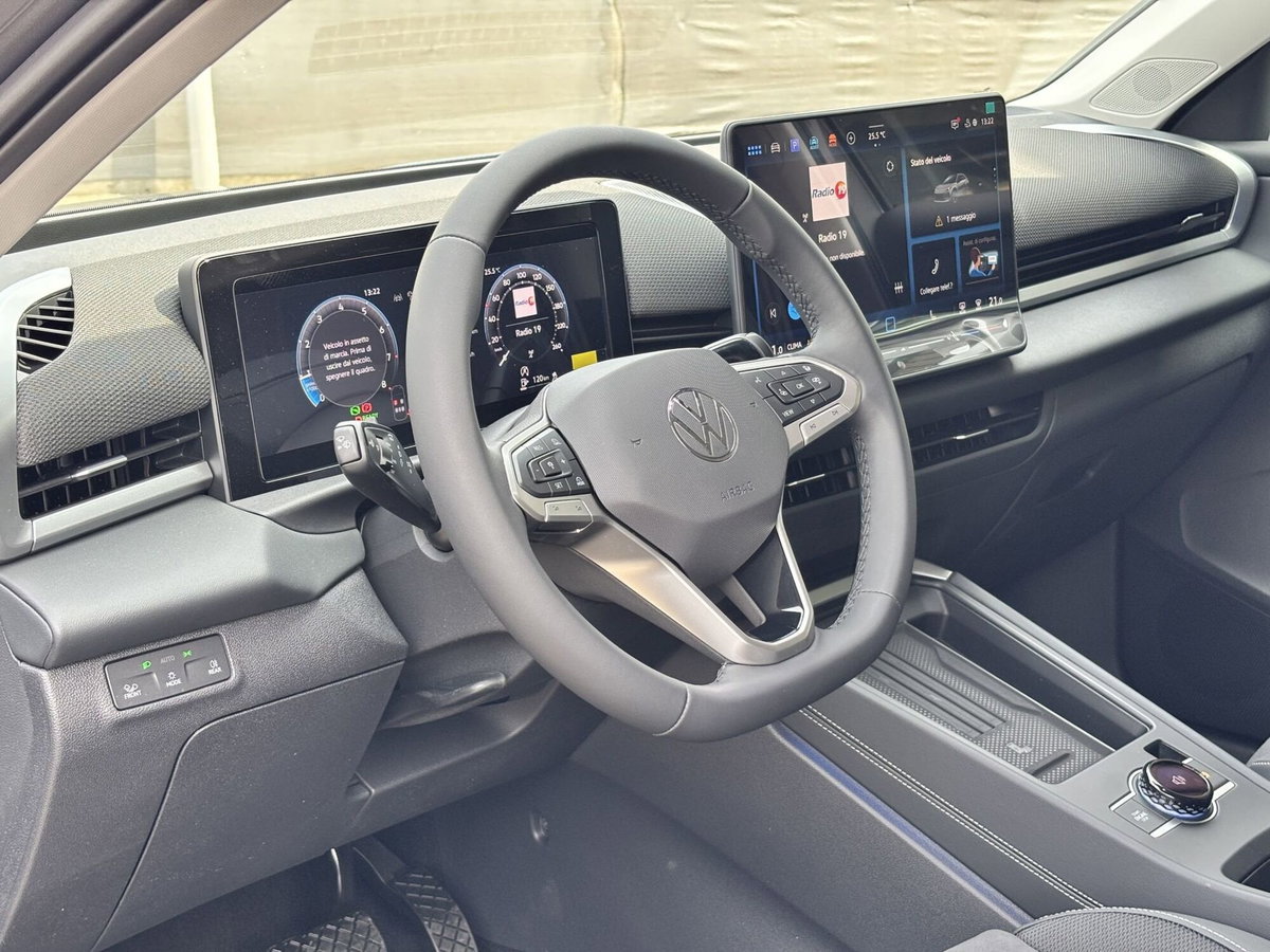 Volkswagen T-Roc 1.5 etsi Style 150cv dsg (12)