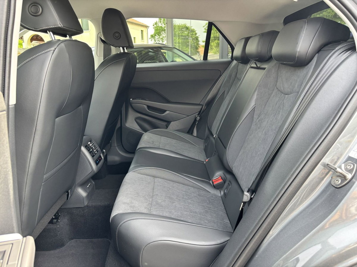 Volkswagen T-Roc 1.5 etsi Style 150cv dsg (8)