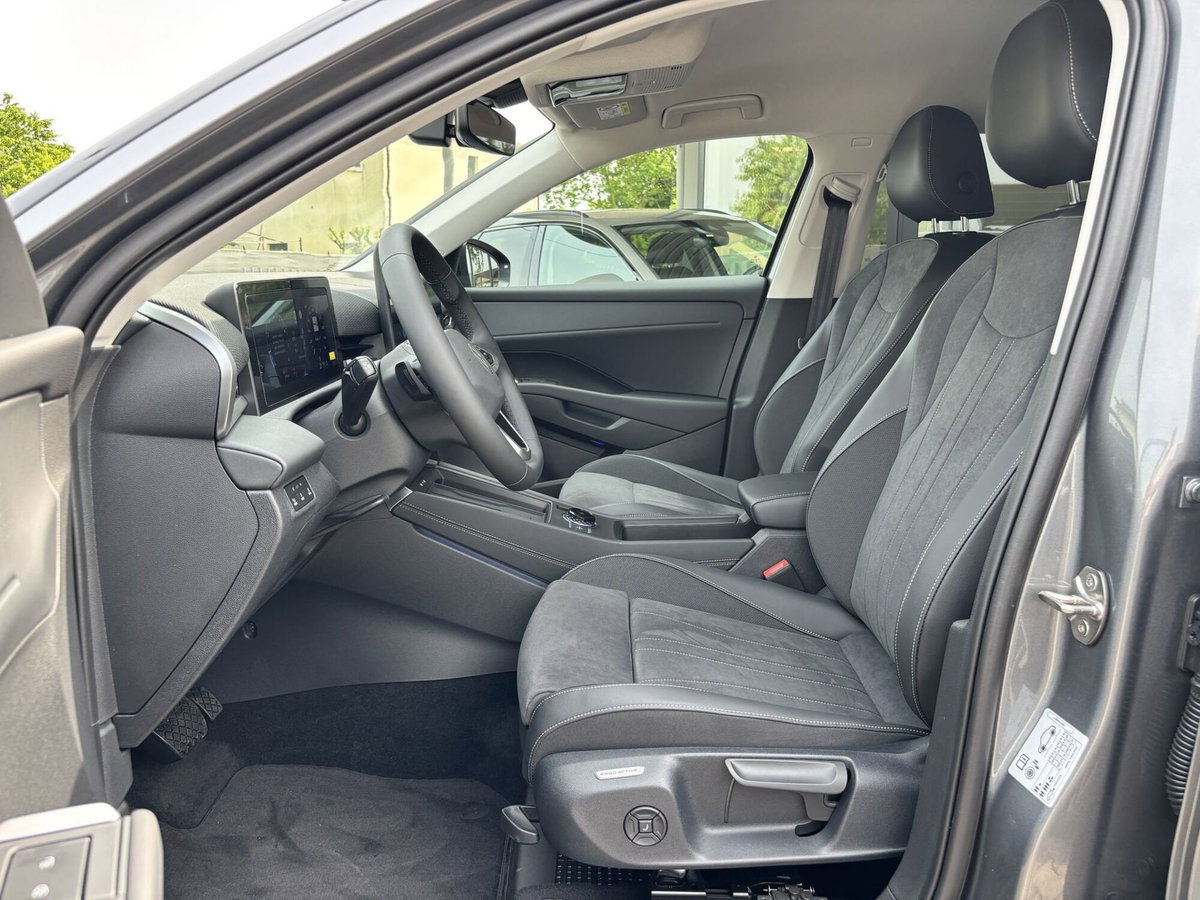 Volkswagen T-Roc 1.5 etsi Style 150cv dsg (9)