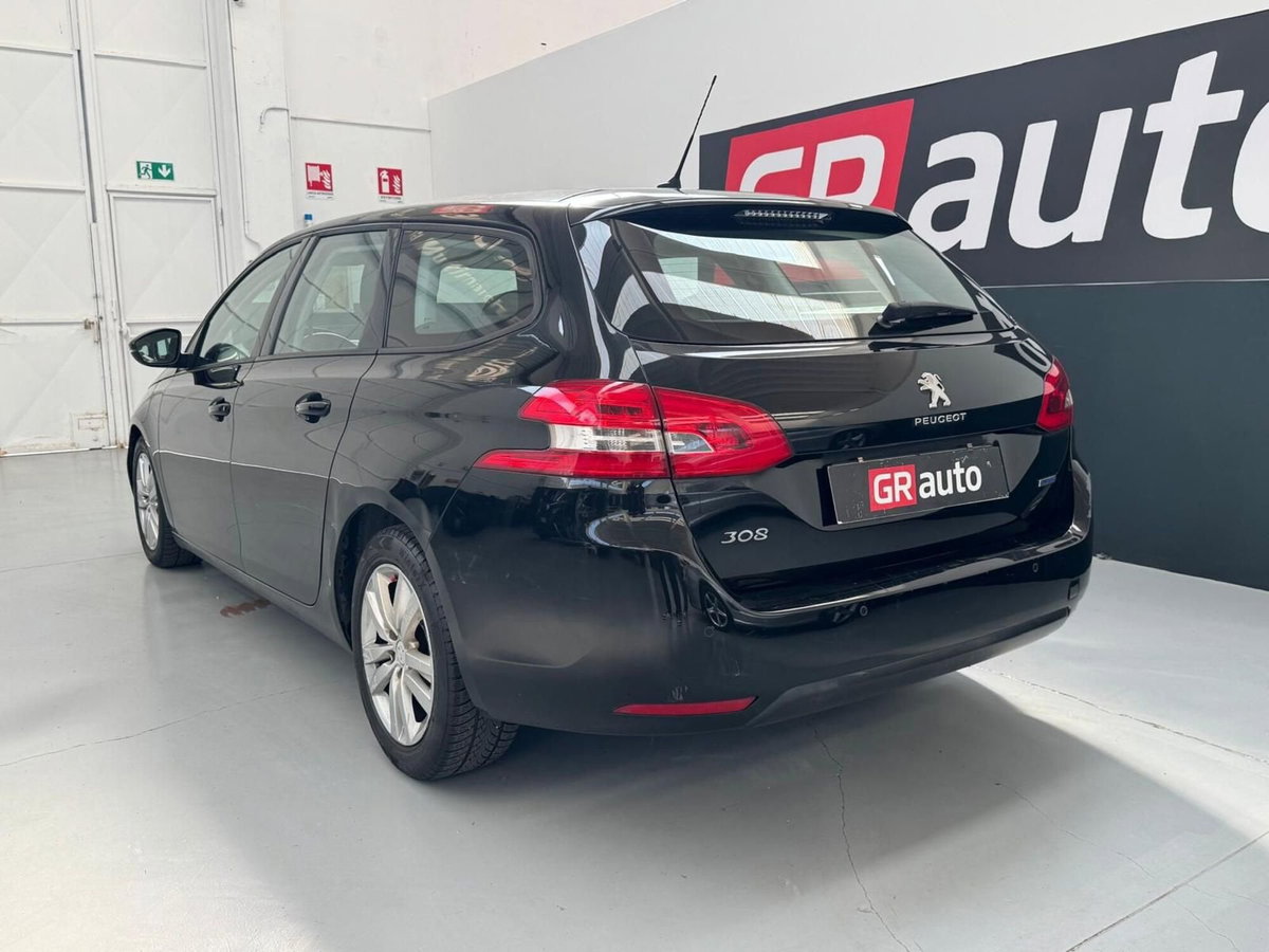 Peugeot 308 SW BlueHDi 150 S&S EAT6 Business (10)