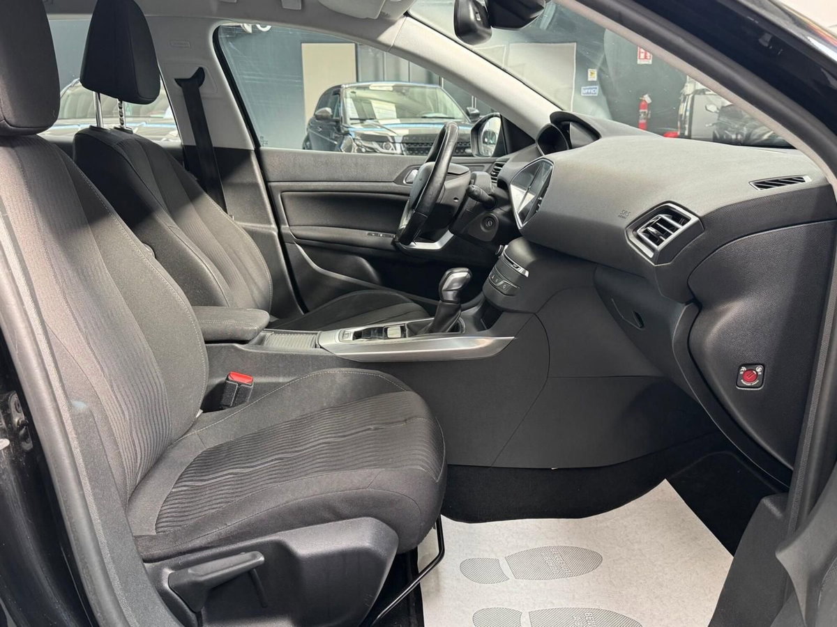 Peugeot 308 SW BlueHDi 150 S&S EAT6 Business (5)