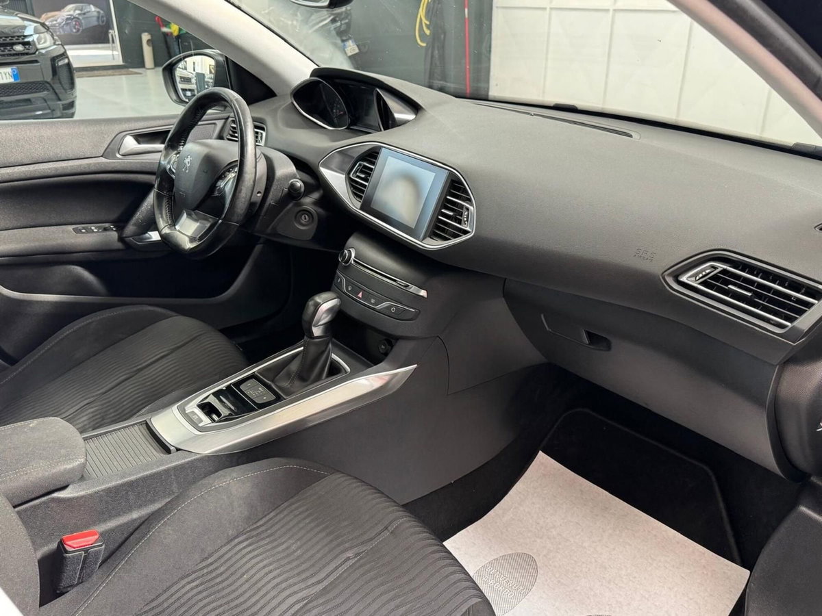 Peugeot 308 SW BlueHDi 150 S&S EAT6 Business (6)
