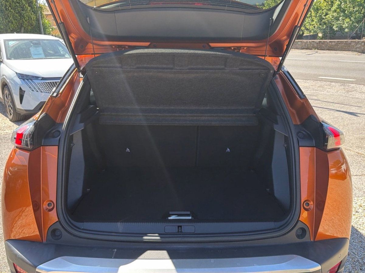 Peugeot 2008 BlueHDi 110 S&S Allure (10)