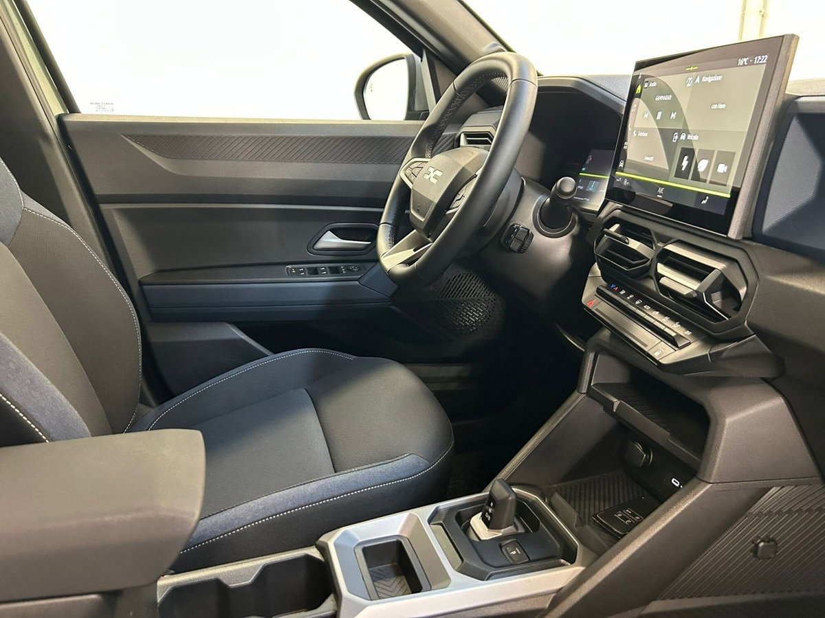 Dacia Duster 1.6 hybrid Journey 140cv (8)